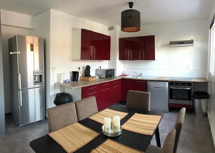 Bel Appartement Cosy Tres Calme Avec Parking Prive